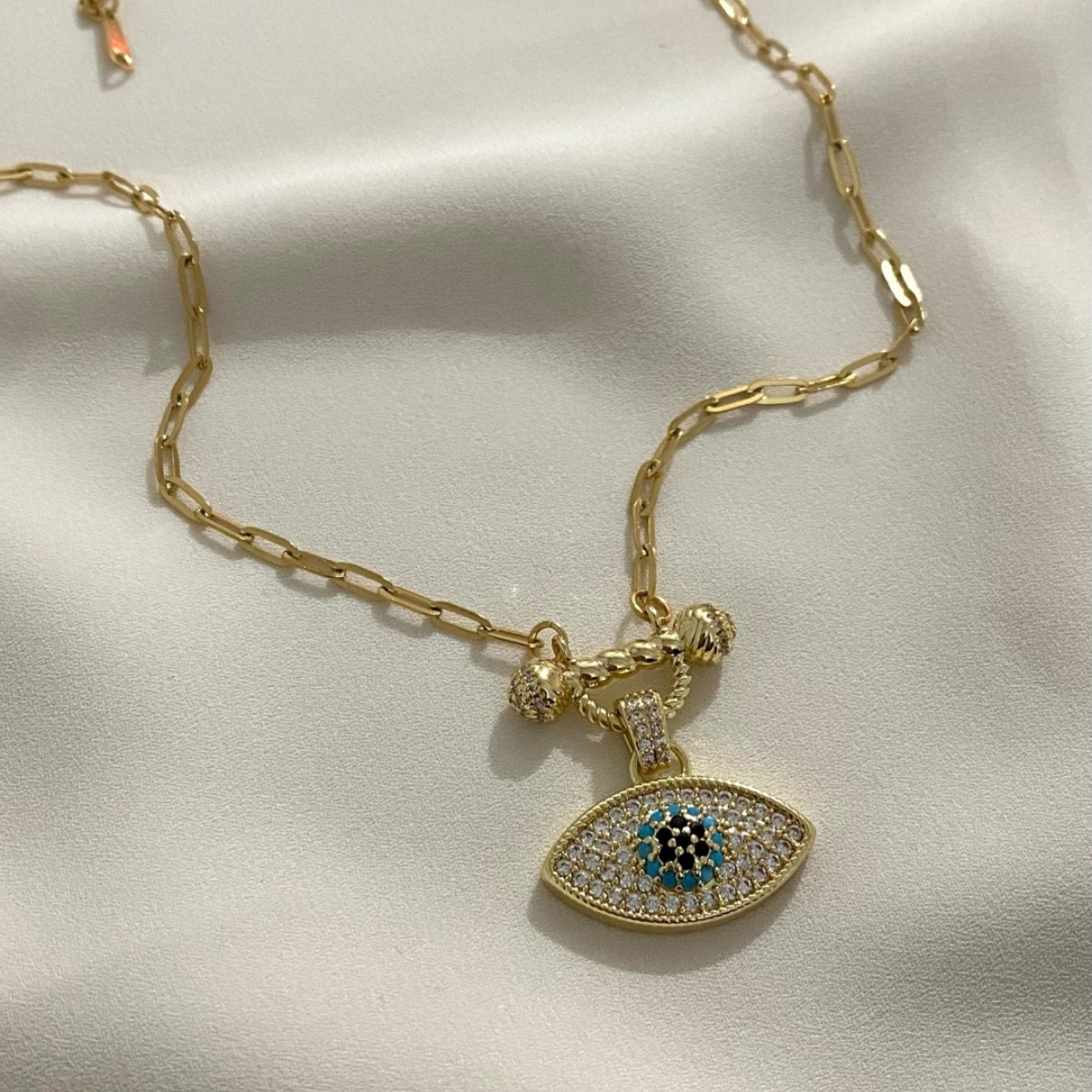 Çelik  Taşlı Göz Kolye