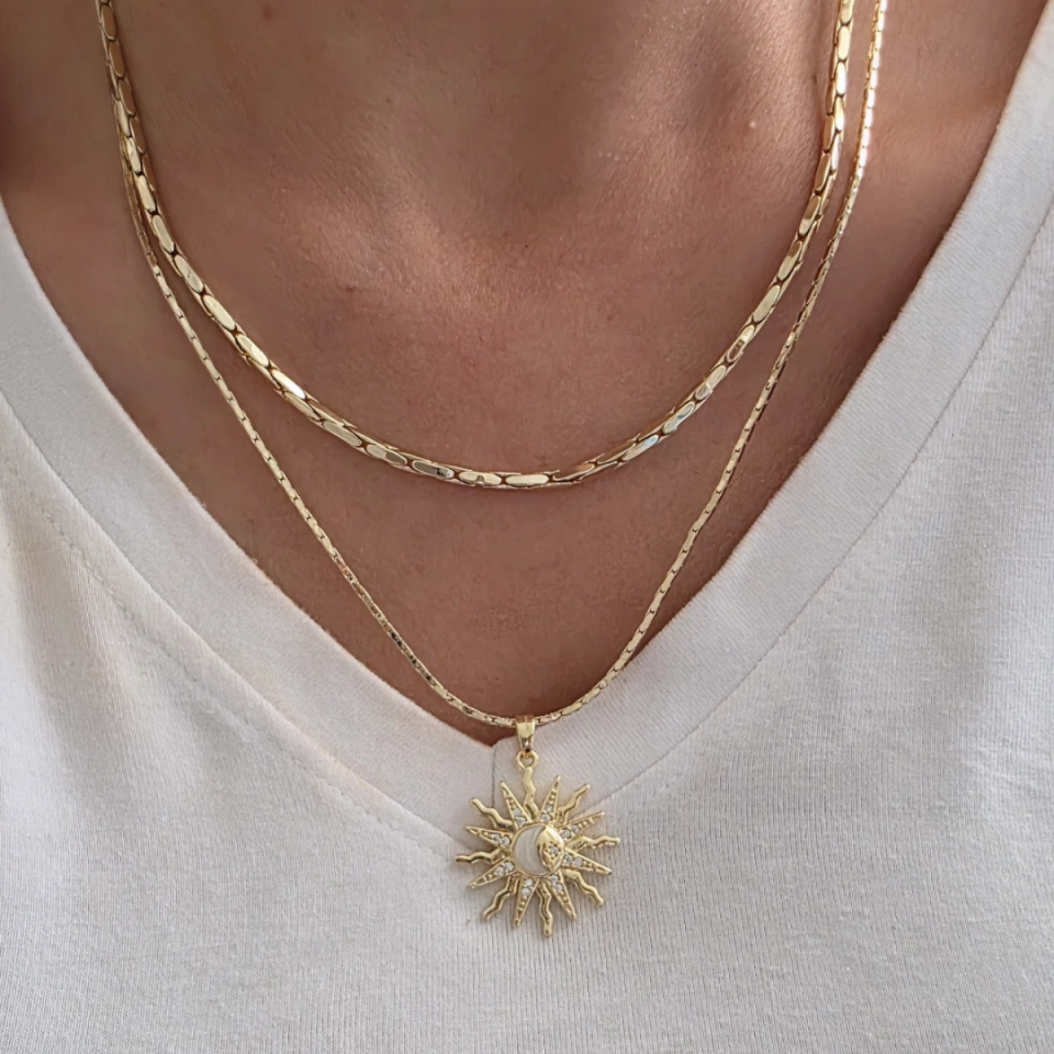 14 Ayar Altın Renkli Zirkon Taşlı Güneş Kolye