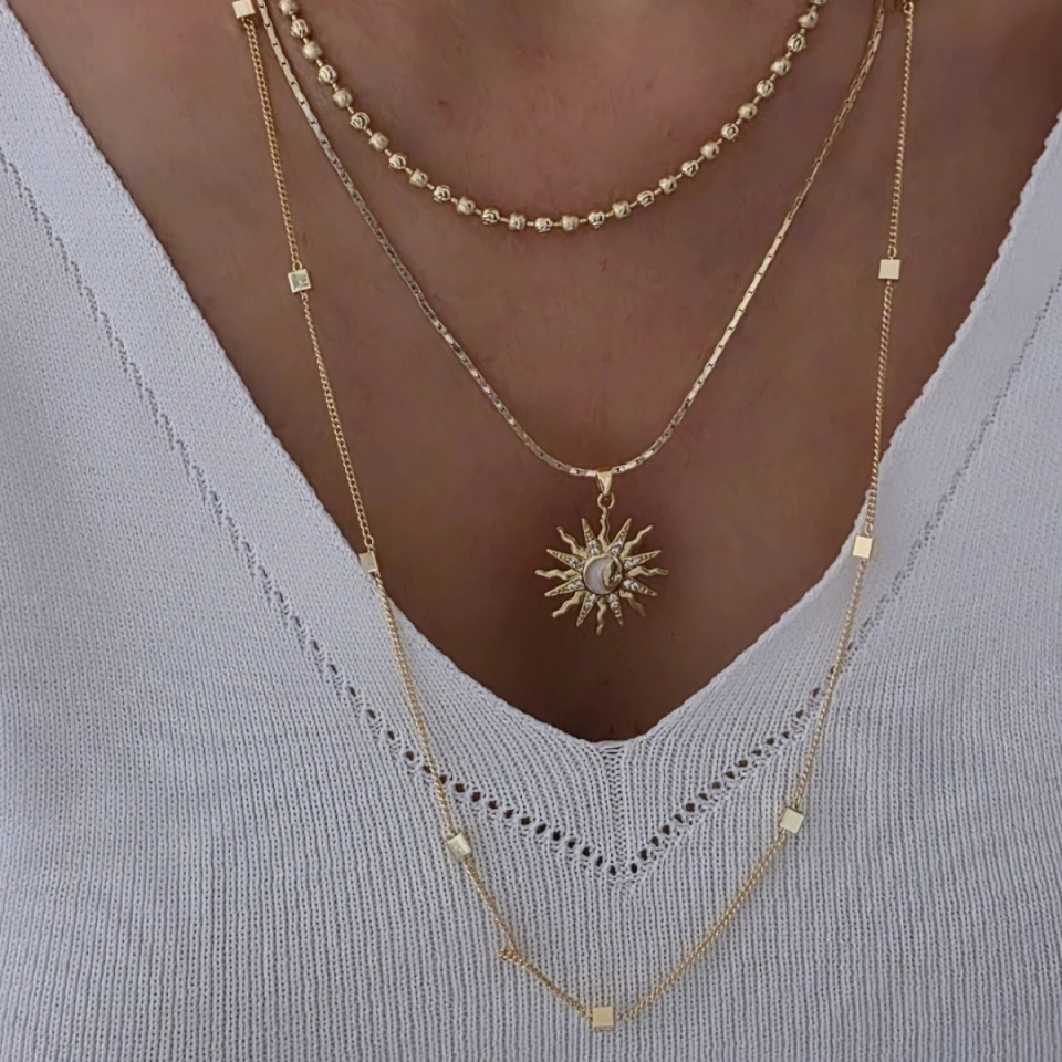 14 Ayar Altın Renkli Zirkon Taşlı Güneş Kolye