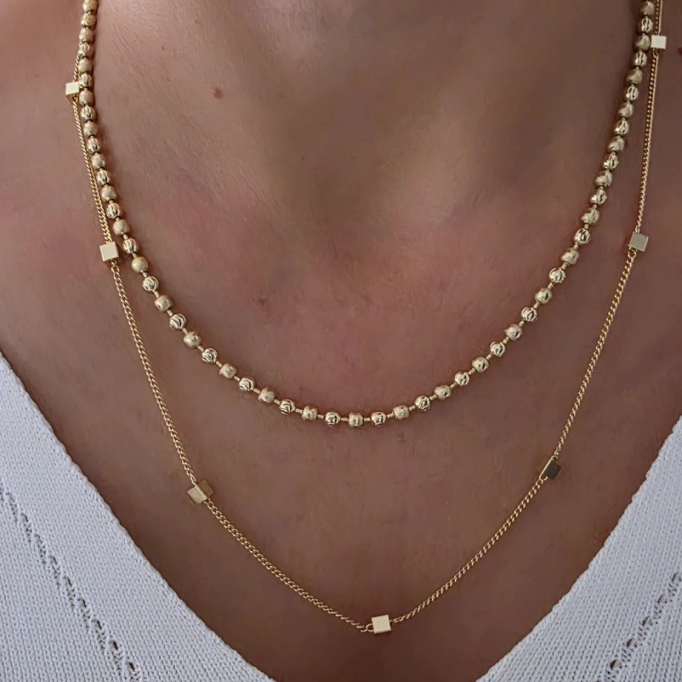 14 Ayar Altın Renkli Küp Detay Kolye