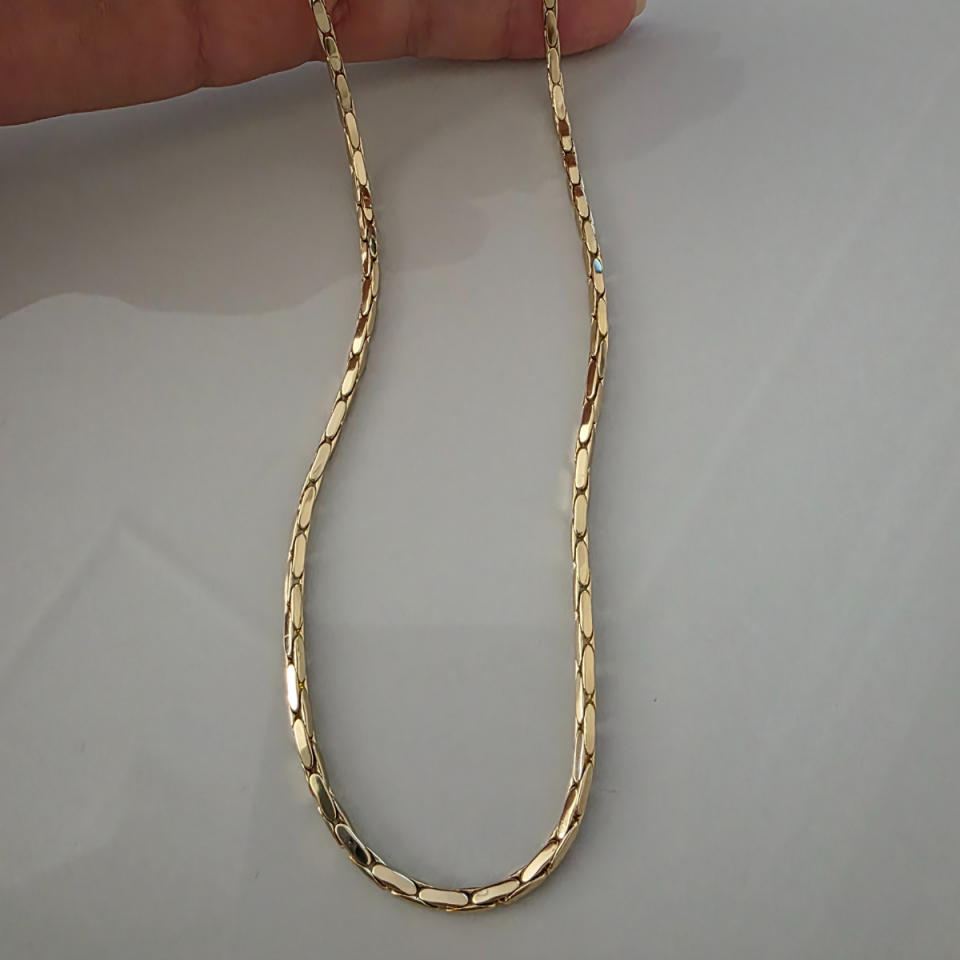 14 Ayar Altın Renginde Çubuk Detay Dolum Kolye