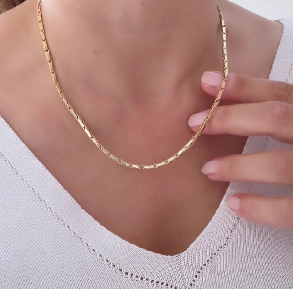 14 Ayar Altın Renginde Çubuk Detay Dolum Kolye