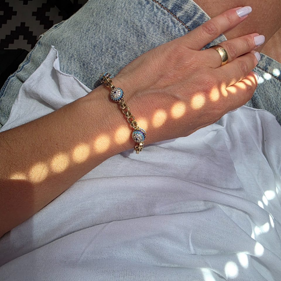 14 Ayar Altın Renkli Zirkon Taşlı Nazar Boncuk Bileklik