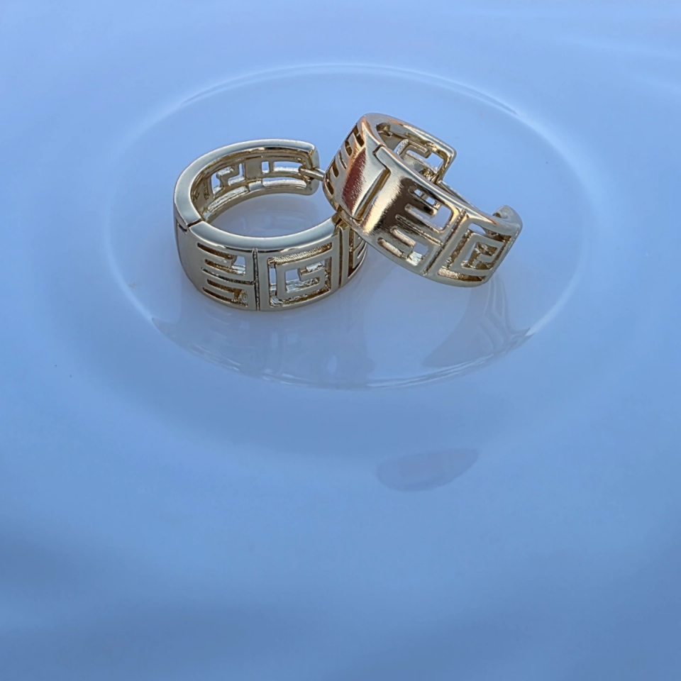 14 Ayar Altın Rengi Marka Model Küpe