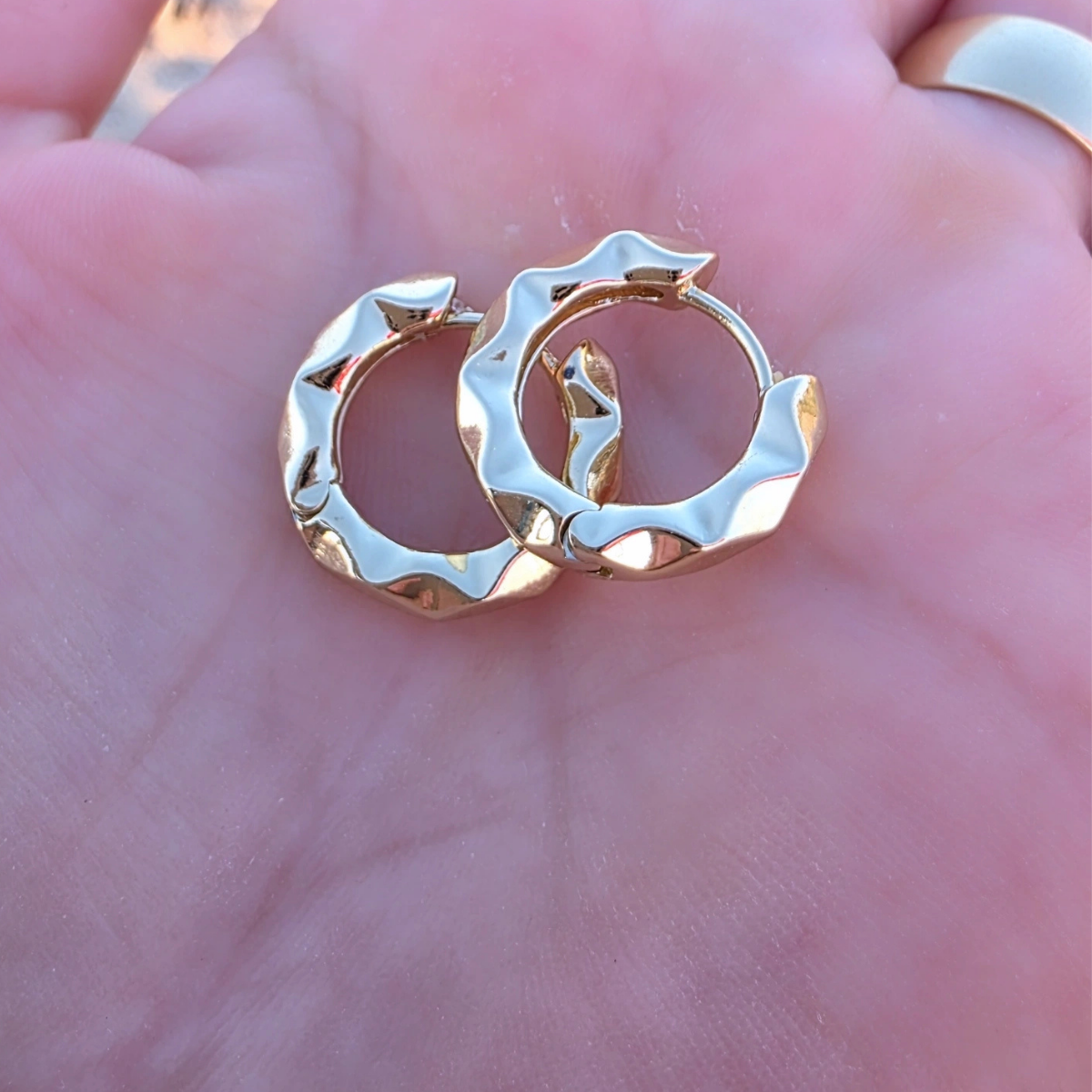 14 Ayar Altın Rengi Bombe Halka Küpe