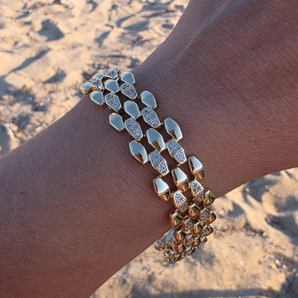 14 Ayar Altın Rengi Zirkon Taşlı Plaka Hasır Bileklik