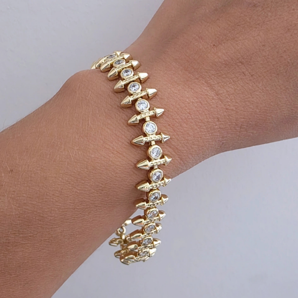 14 Ayar Altın Renkli Zirkon Taşlı Topçuklu Bileklik