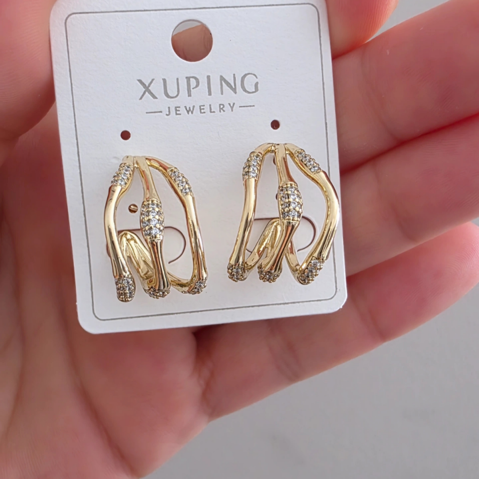 14 Ayar Altın Renkli Zirkon Taşlı Tasarım Küpe