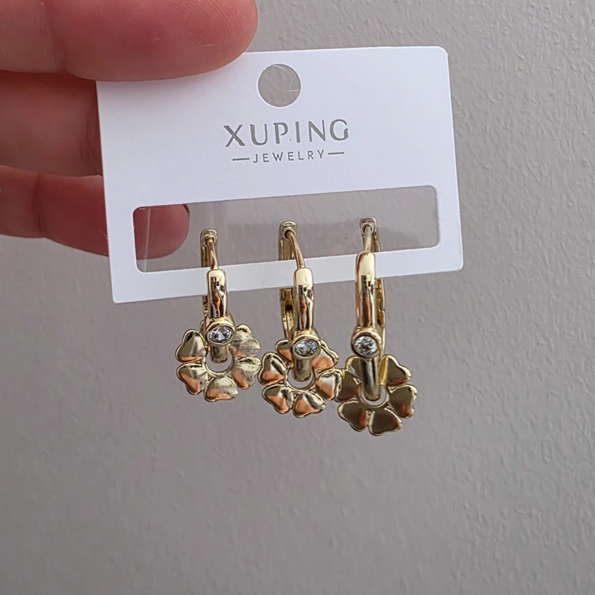 14 Ayar Altın Renkli Yonca Küpe