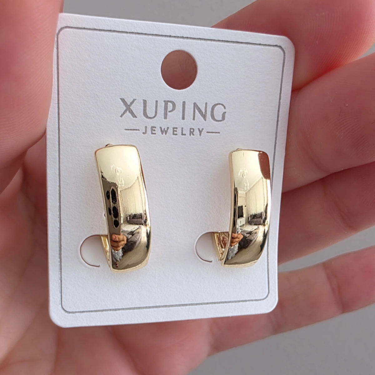 14 Ayar Altın Renkli Küpe