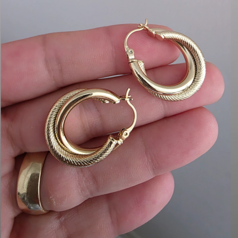 14 Ayar Altın Renkli Sepet Küpe