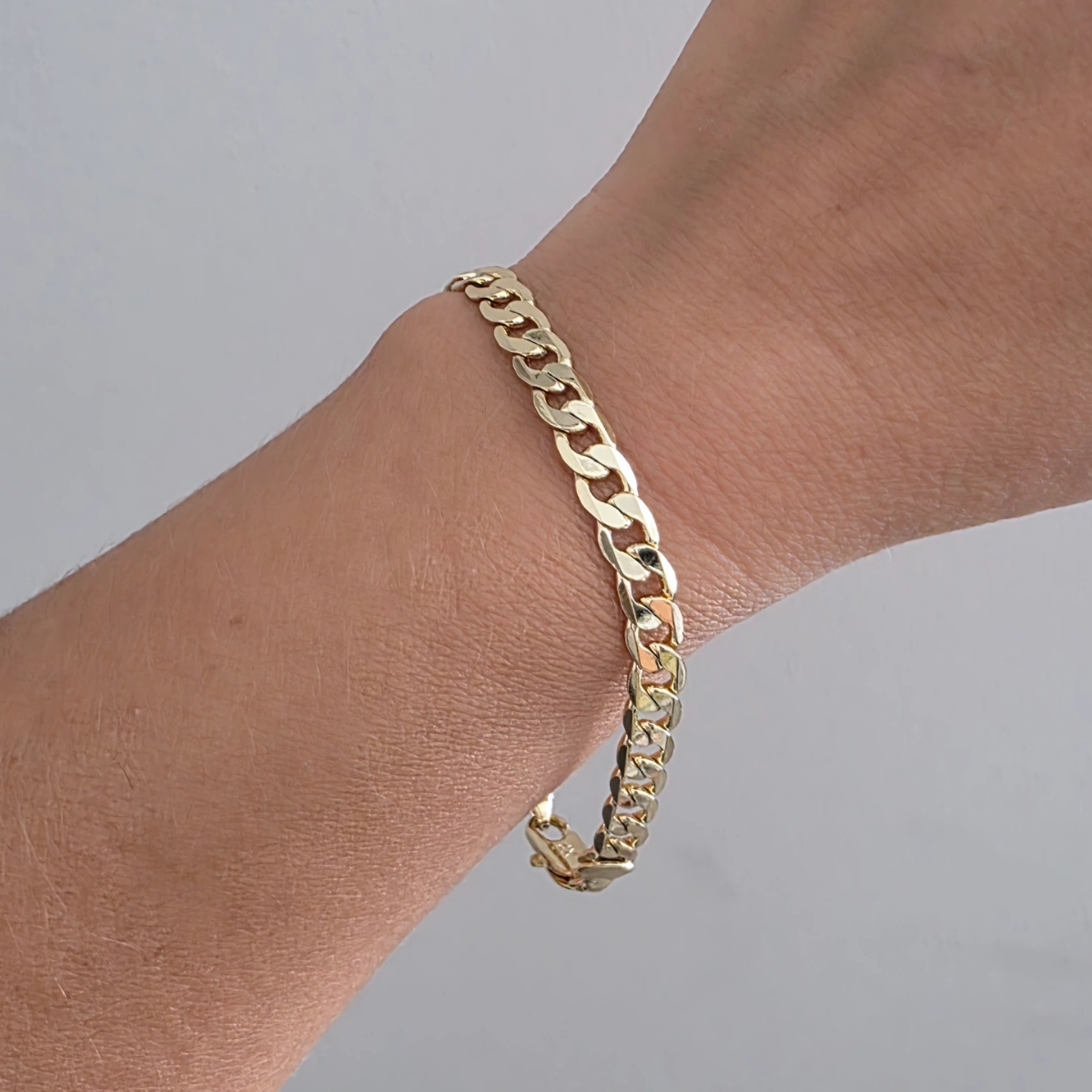 14 Ayar Altın Renkli Orta Kalın Ezme Bileklik