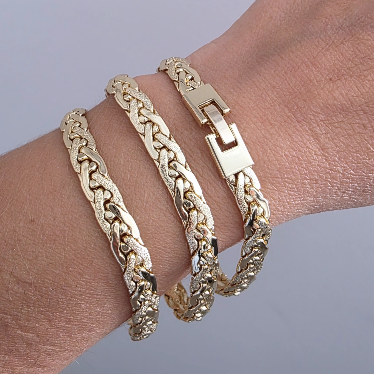 14 Ayar Altın Renkli Örgü Bileklik