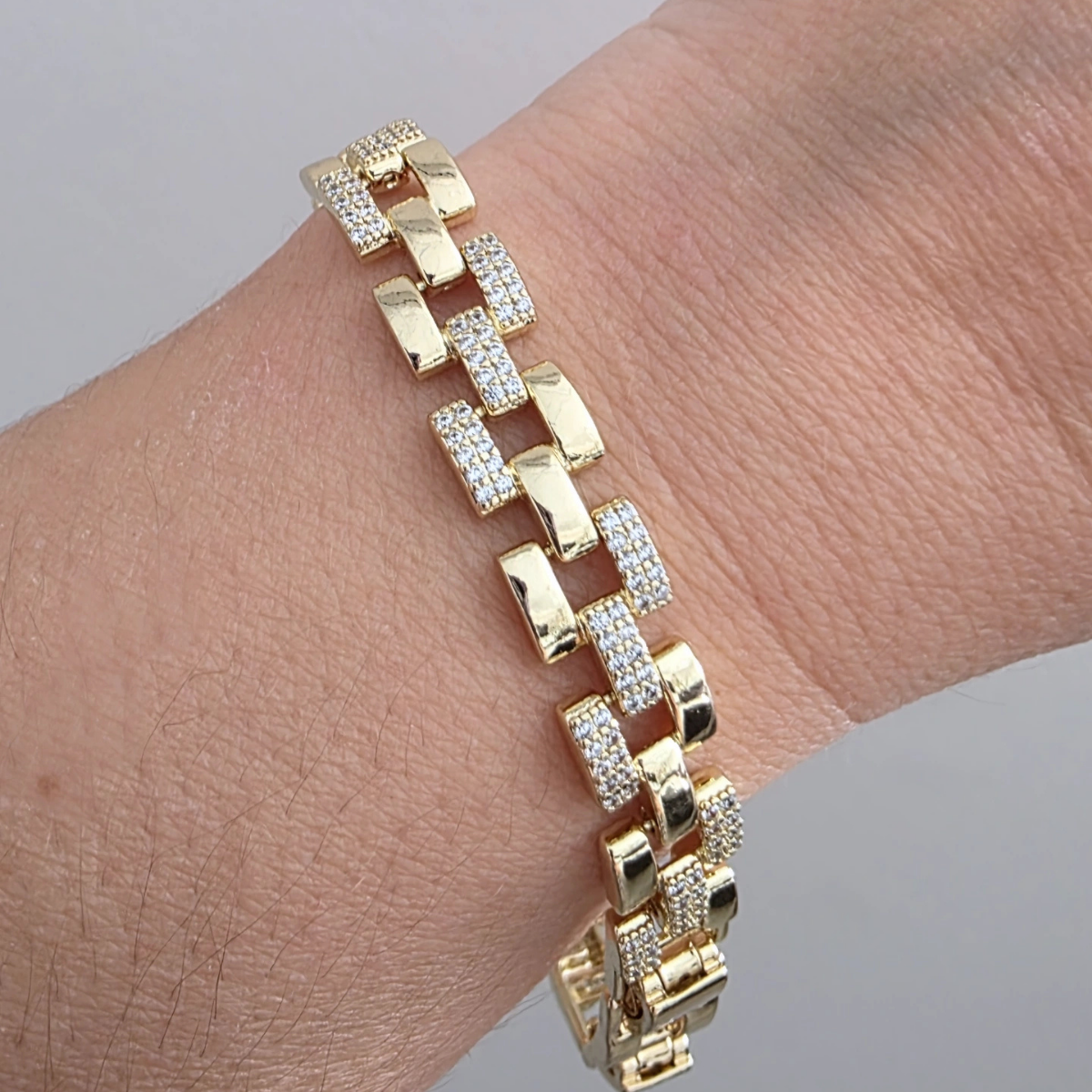 14 Ayar Altın Renkli Zirkon Taşlı Kare Bileklik