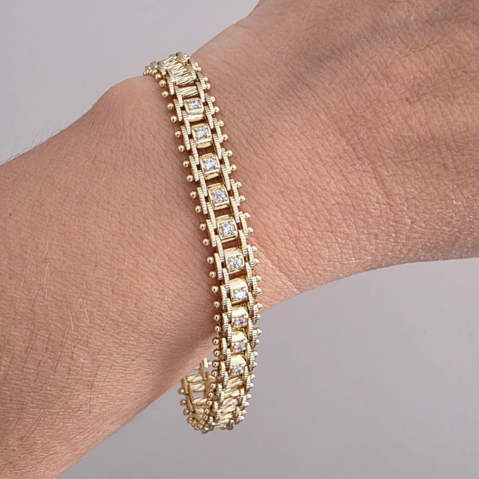 14 Ayar Altın Renkli Zirkon Taşlı İnce Hasır Çelik Bilek