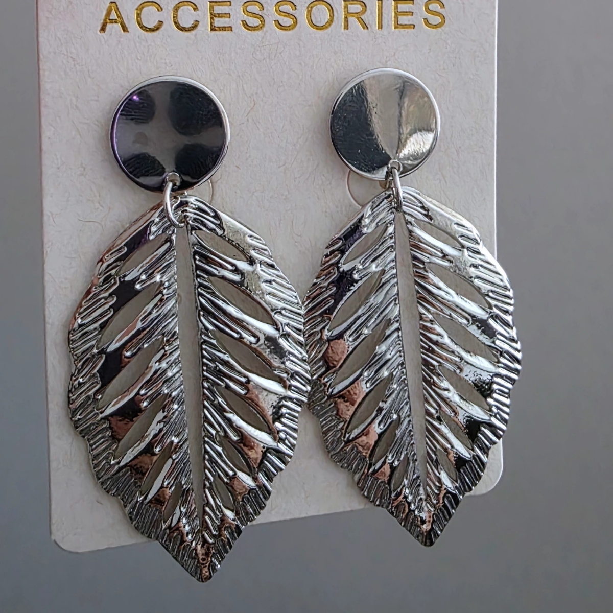 SİLVER YAPRAK FORMLU ÇELİK KÜPE