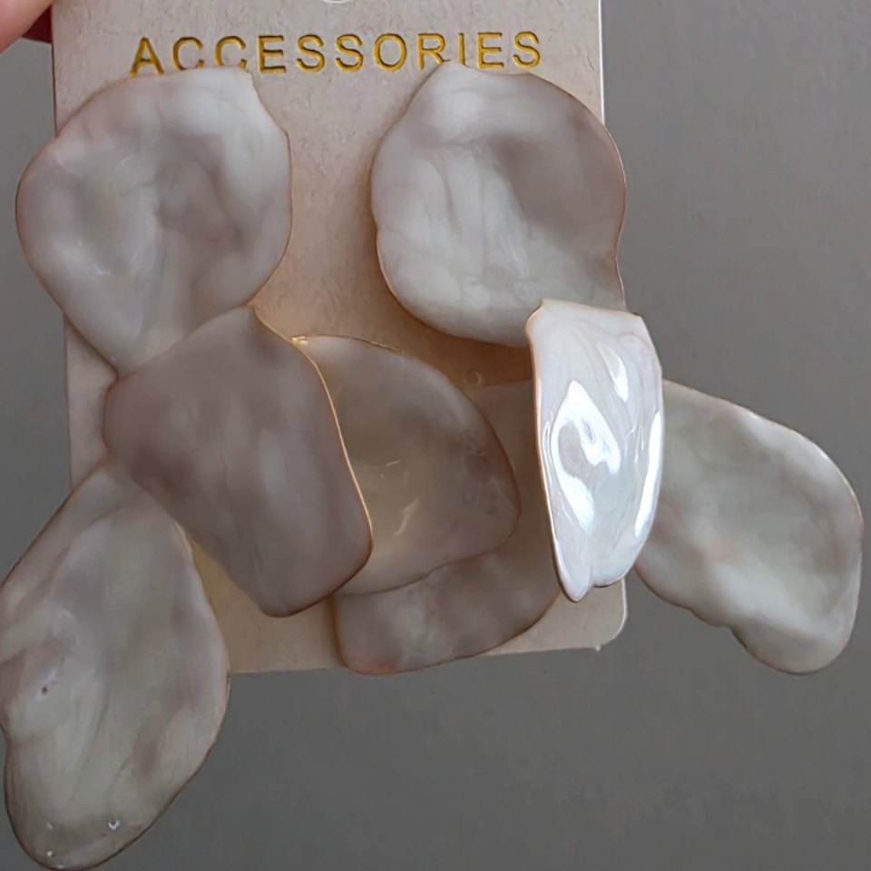 GOLD BEYAZ MİNELİ ZR MODEL KÜPE