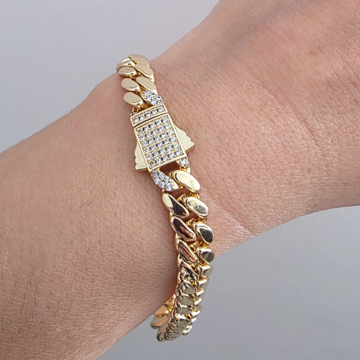 14 AYAR ALTIN RENKLİ GURMET BİLEKLİK