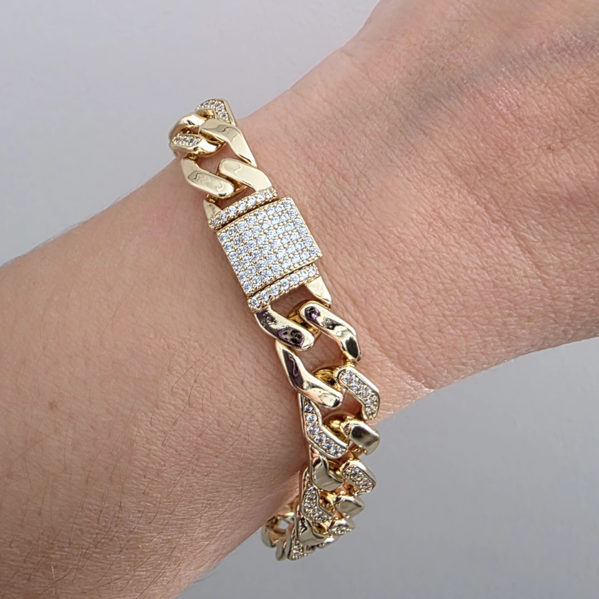 14 AYAR ALTIN RENKLİ GURMET BİLEKLİK