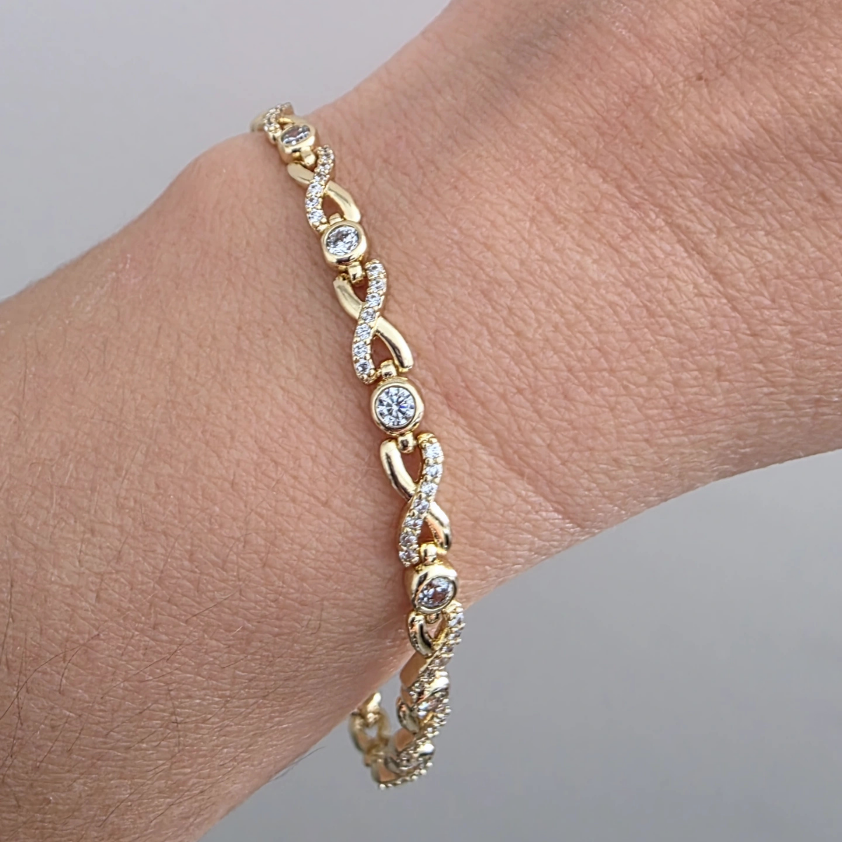 14 AYAR ALTIN RENKLİ SONSUZLUK BİLEKLİK