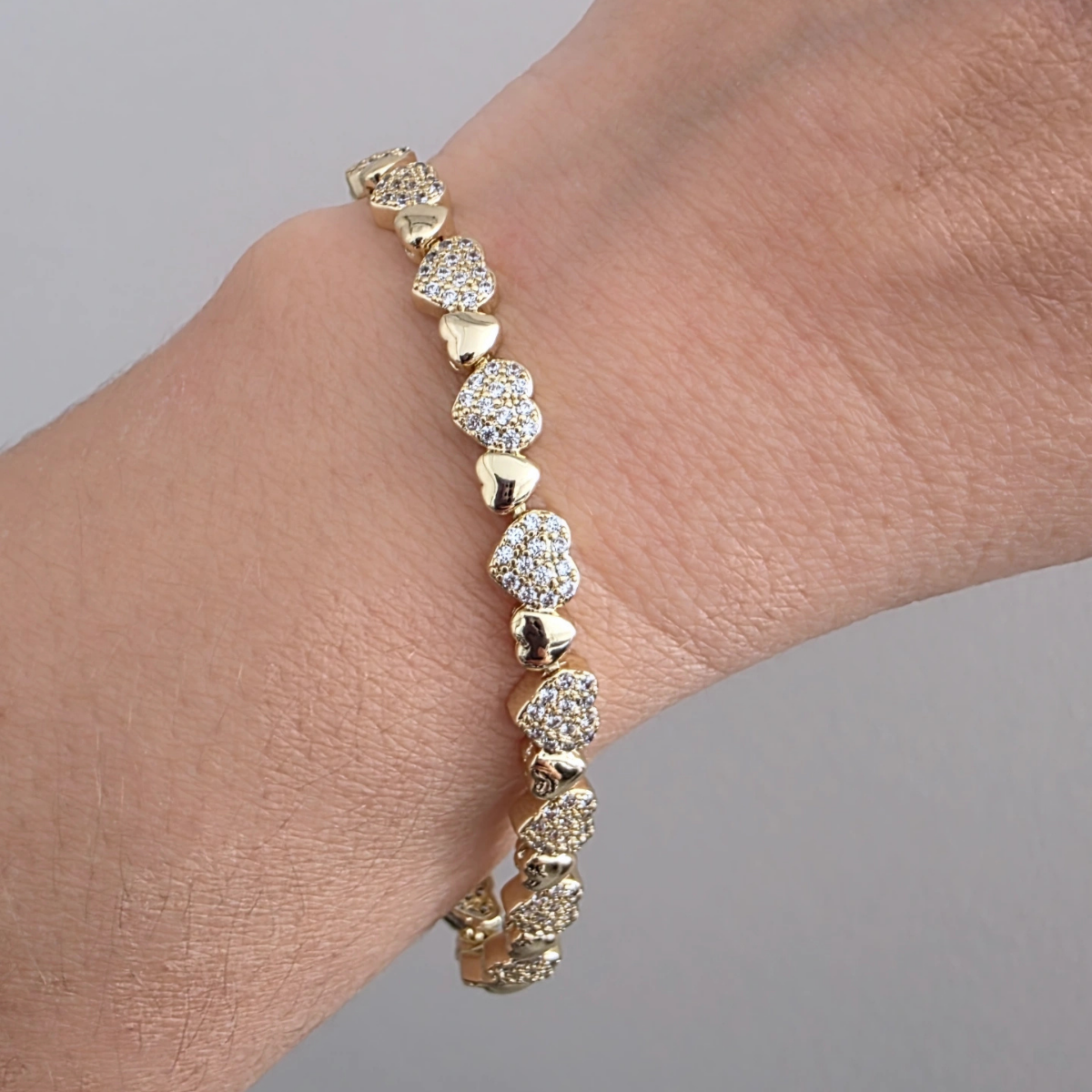 14 AYAR ALTIN RENKLİ ZİRKON TAŞLI KALP BİLEKLİK